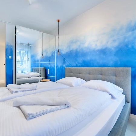Apartamenty Sun & Snow Riverfront Гданськ Екстер'єр фото